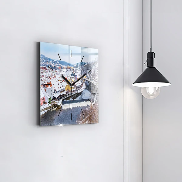 Wanduhr modern quadratisch Panorama einer Stadt im Winter