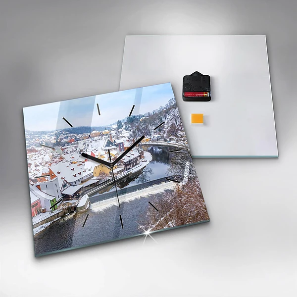 Wanduhr modern quadratisch Panorama einer Stadt im Winter