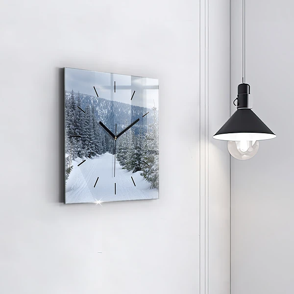 Wanduhr modern quadratisch Tschechisches Riesengebirge im Winter