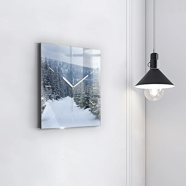Wanduhr modern quadratisch Tschechisches Riesengebirge im Winter