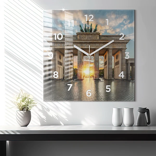 Wanduhr quadratisch mit motiv Brandenburger Tor in Berlin