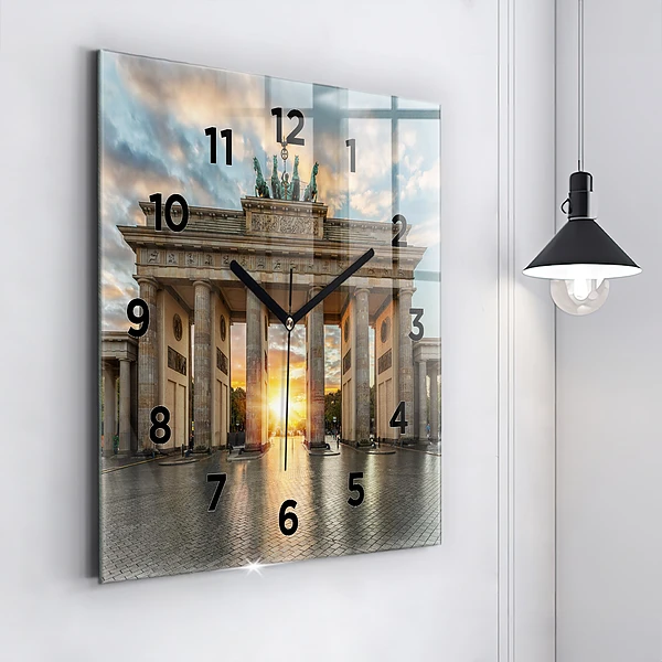 Wanduhr quadratisch mit motiv Brandenburger Tor in Berlin