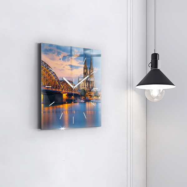 Wanduhr quadratisch Ansicht des Rathauses