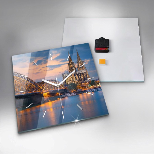 Wanduhr quadratisch Ansicht des Rathauses