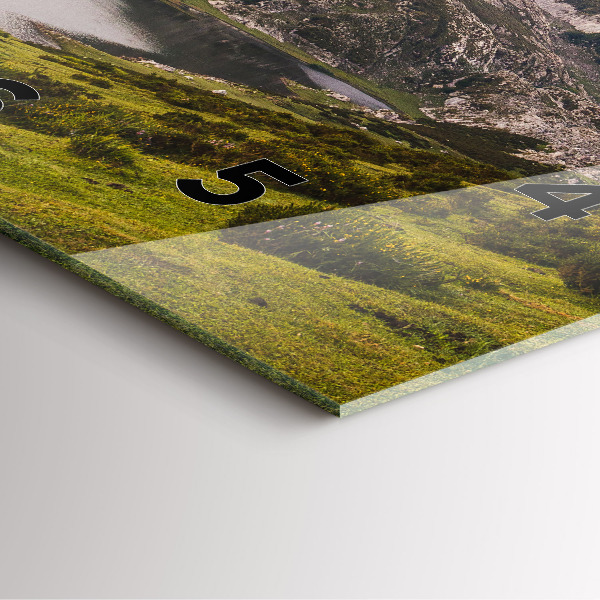 Wanduhr quadratisch mit motiv See und Berge in den Pyrenäen