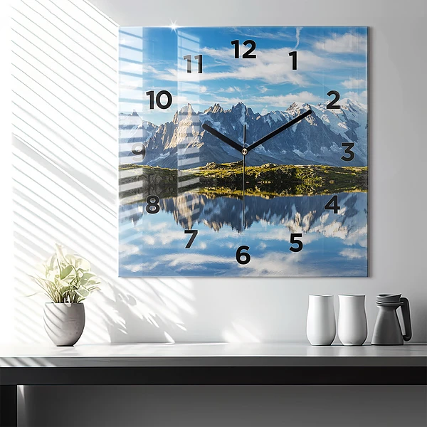 Wanduhr quadratisch Chamonix-Tal, Französische Alpen