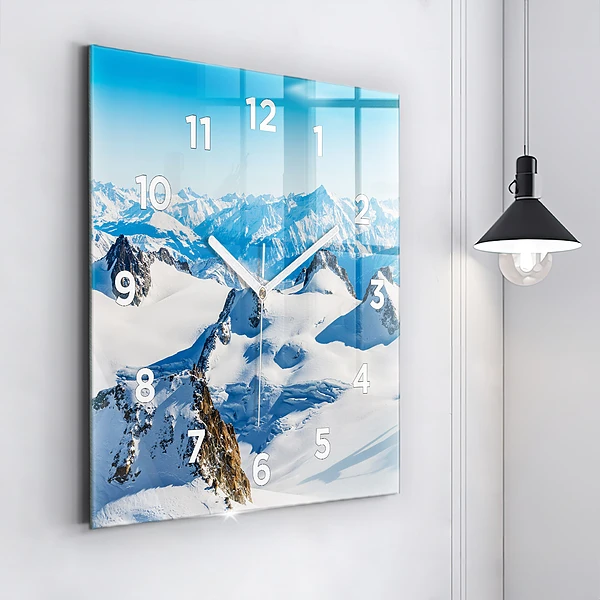 Wanduhr quadratisch Skifahrer in den Alpen