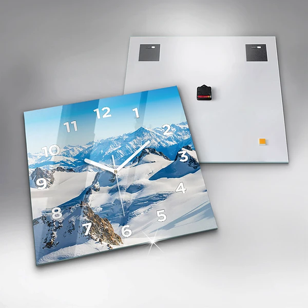Wanduhr quadratisch Skifahrer in den Alpen