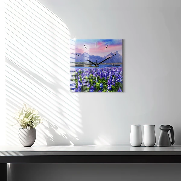 Wanduhr quadratisch Bergblick Island