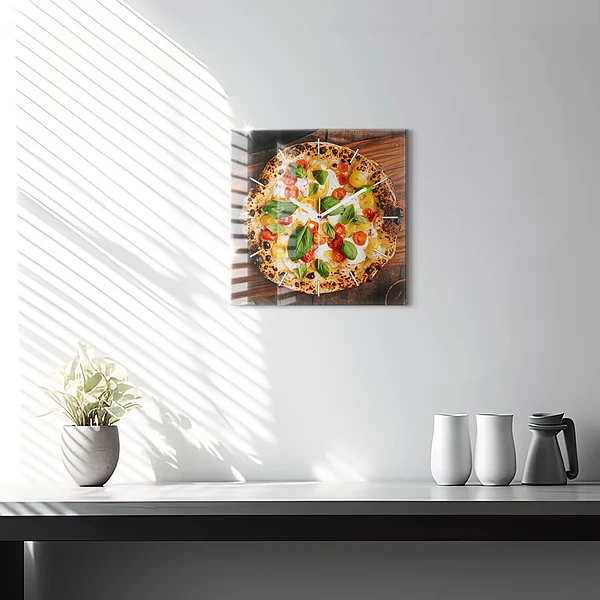 Wanduhr modern quadratisch Italienische Pizza