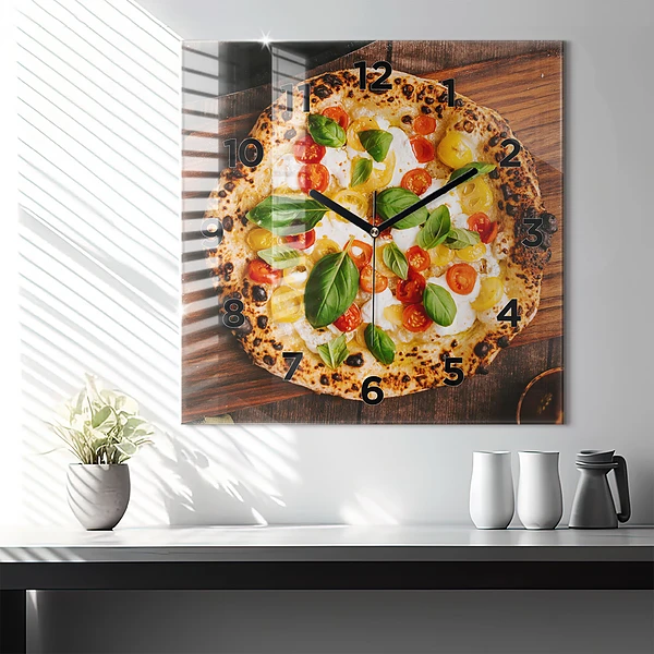Wanduhr modern quadratisch Italienische Pizza