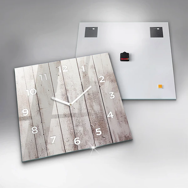 Wanduhr modern quadratisch Helle Holzbretter