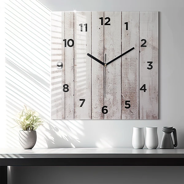 Wanduhr modern quadratisch Helle Holzbretter