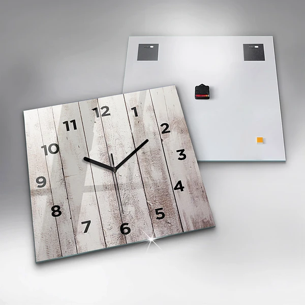 Wanduhr modern quadratisch Helle Holzbretter