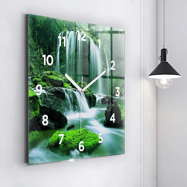 Wanduhr quadratisch Wasserfall zwischen Moos