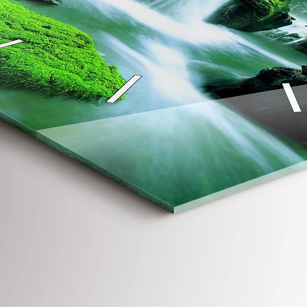 Wanduhr quadratisch Wasserfall zwischen Moos