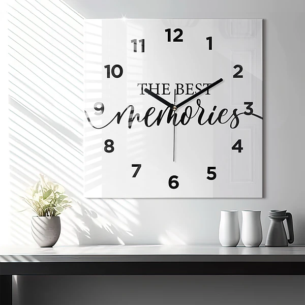 Wanduhr modern quadratisch Erinnerungen Inschrift