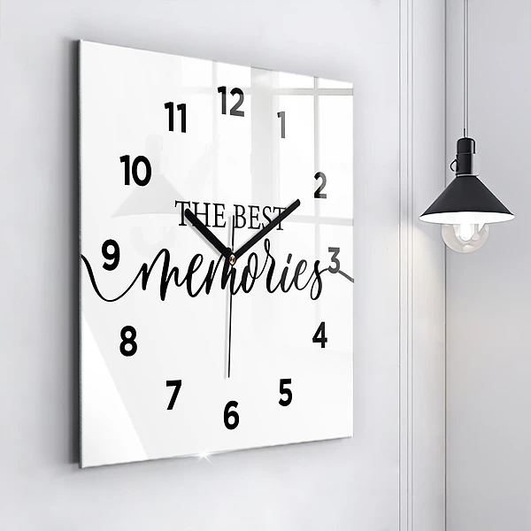 Wanduhr modern quadratisch Erinnerungen Inschrift