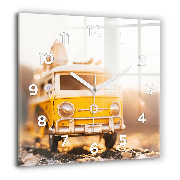 Wanduhr modern quadratisch Auto im Urlaub