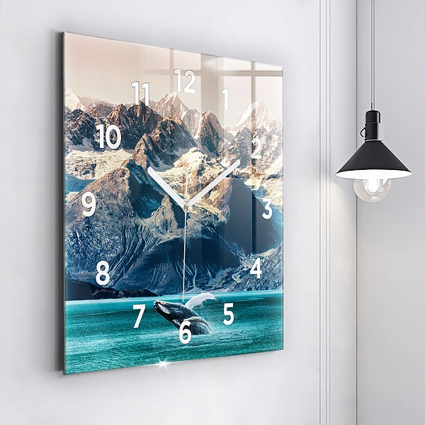 Wanduhr modern quadratisch Walfisch Wasser