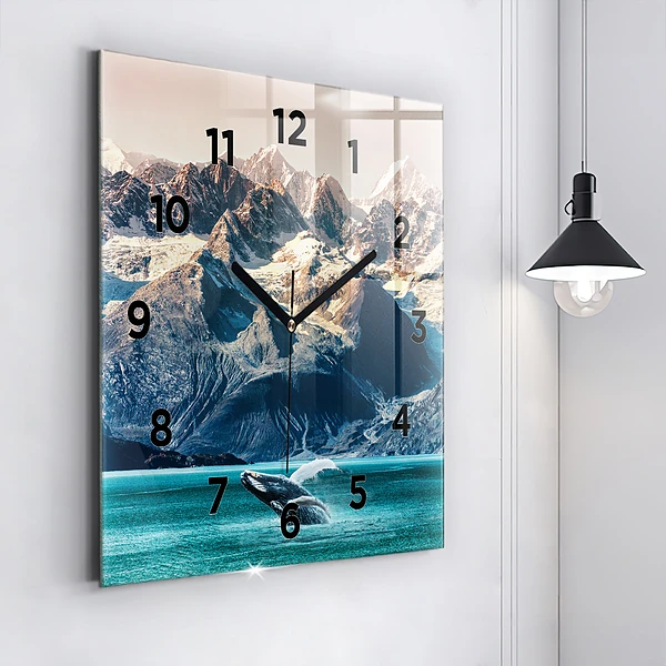 Wanduhr modern quadratisch Walfisch Wasser