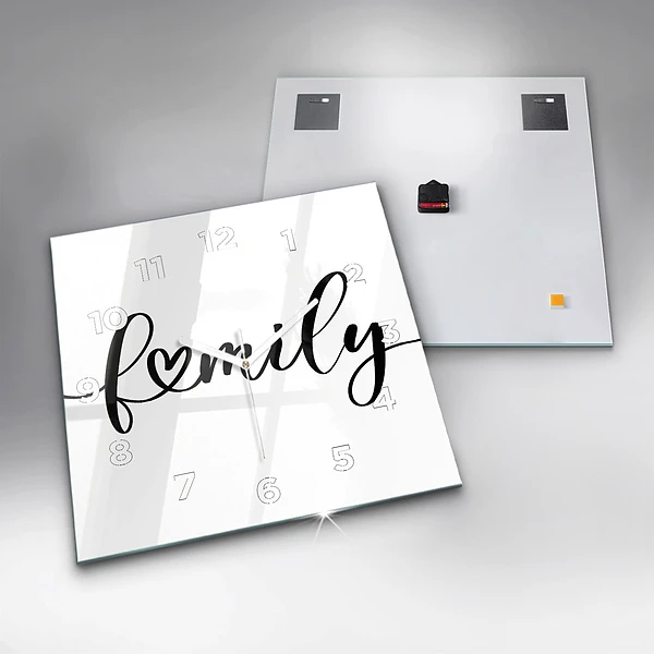 Wanduhr modern quadratisch Familieninschrift