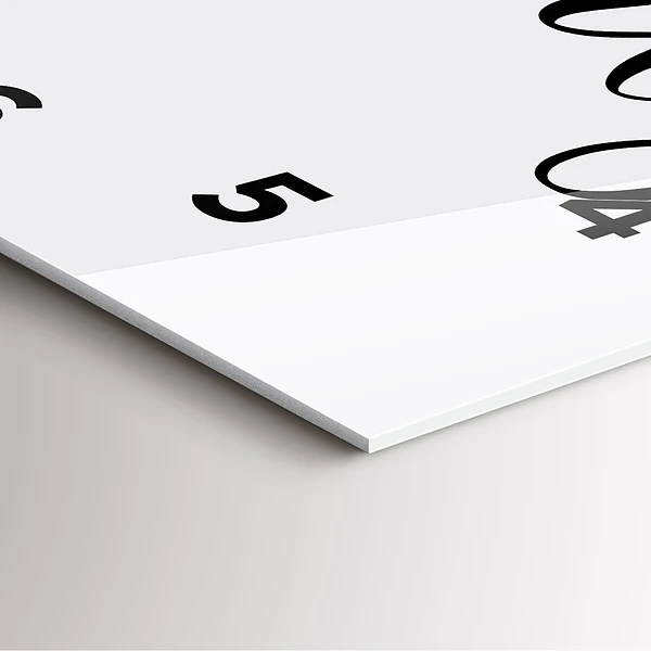 Wanduhr modern quadratisch Familieninschrift