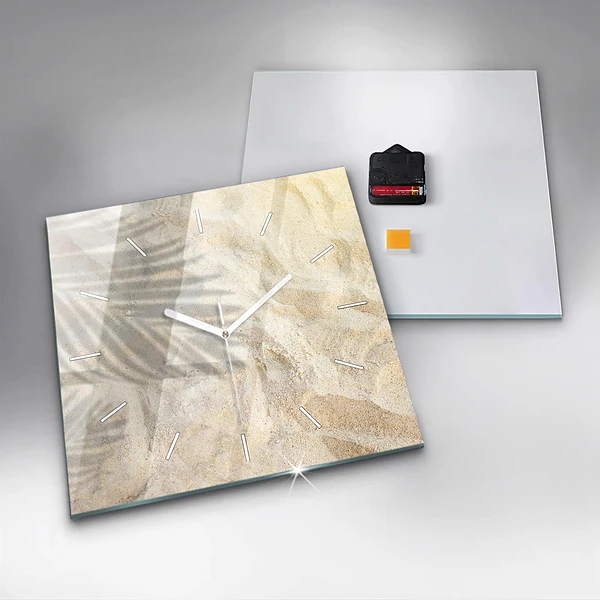 Wanduhr quadratisch Schatten einer Palme Sand