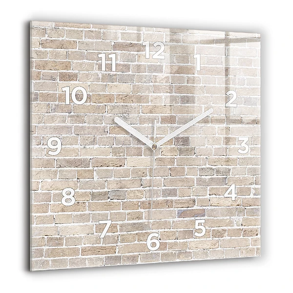 Wanduhr quadratisch Backsteinmauer
