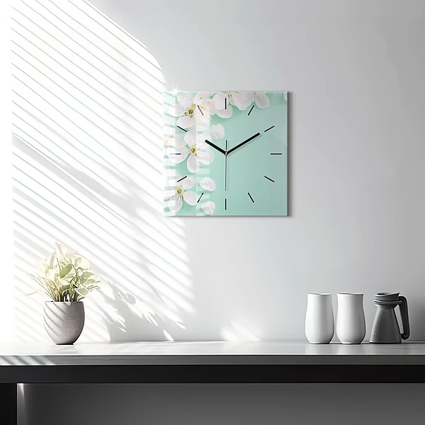 Wanduhr quadratisch Blühende Gänseblümchen