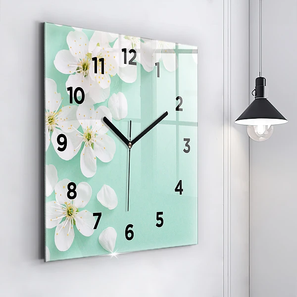 Wanduhr quadratisch Blühende Gänseblümchen