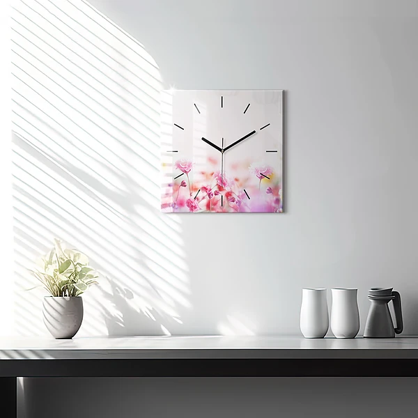 Wanduhr quadratisch mit motiv Blumen auf einer Wiese
