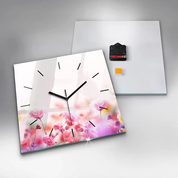 Wanduhr quadratisch mit motiv Blumen auf einer Wiese