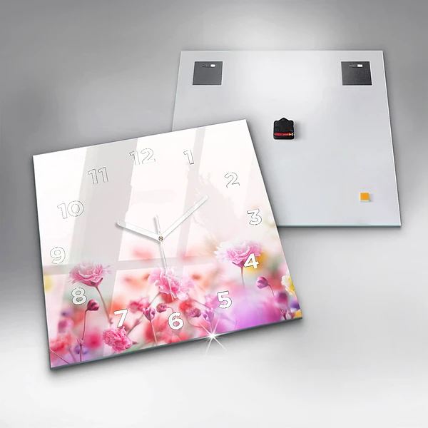 Wanduhr quadratisch mit motiv Blumen auf einer Wiese