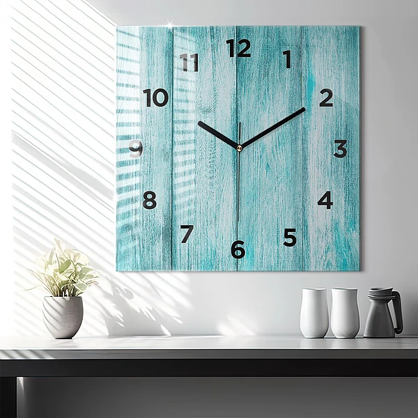 Wanduhr quadratisch Blaues altes Holz