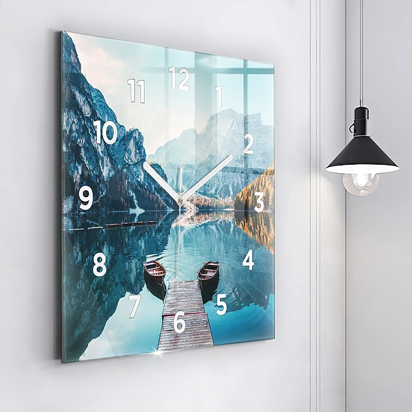 Wanduhr modern quadratisch Boote auf einem See
