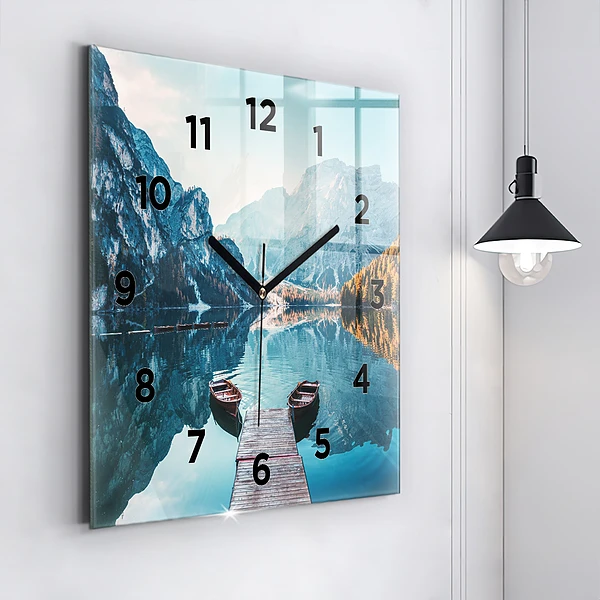 Wanduhr modern quadratisch Boote auf einem See