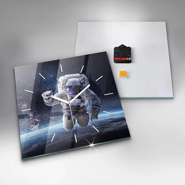 Wanduhr quadratisch Astronaut
