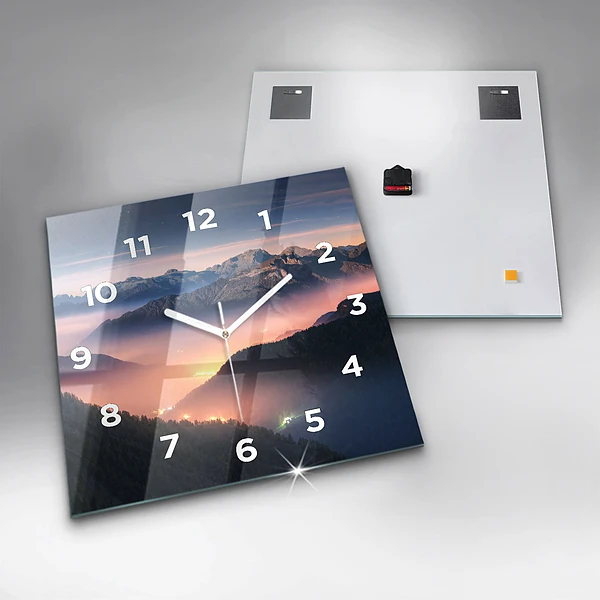 Wanduhr modern quadratisch Bergspitzen Landschaft