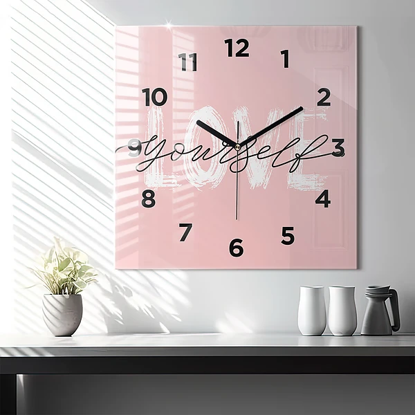 Wanduhr quadratisch mit motiv Liebe dich selbst Inschrift