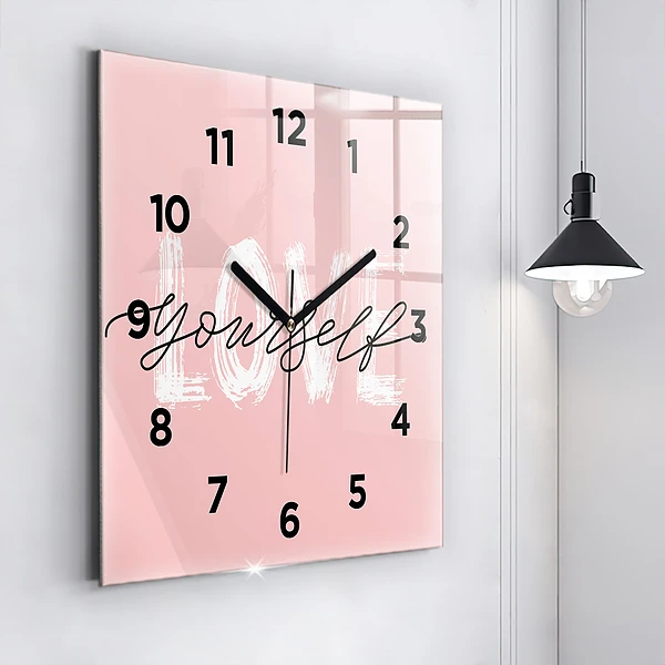 Wanduhr quadratisch mit motiv Liebe dich selbst Inschrift