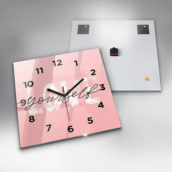 Wanduhr quadratisch mit motiv Liebe dich selbst Inschrift