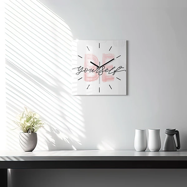 Wanduhr quadratisch mit motiv Inschrift Sei du selbst