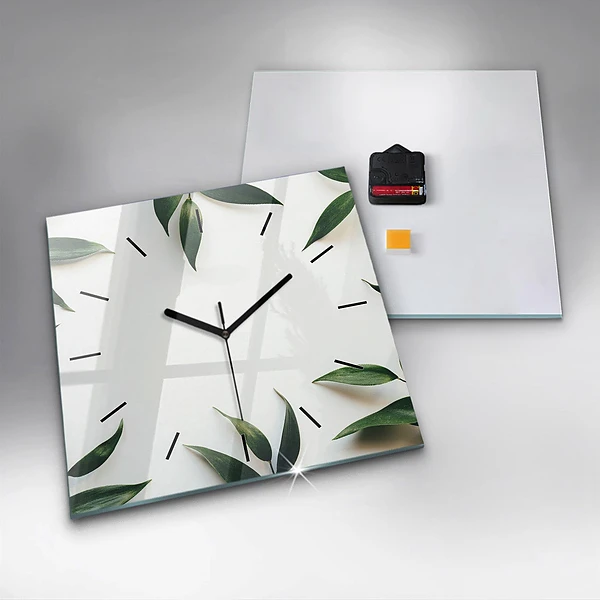Wanduhr modern quadratisch Rahmen aus Blättern