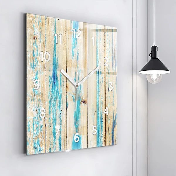 Wanduhr modern quadratisch Zerkratztes Holz