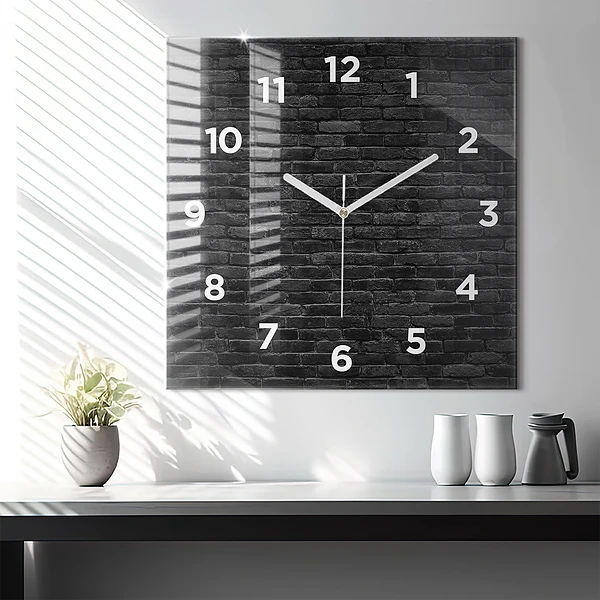 Wanduhr quadratisch mit motiv Dunkle Backsteinmauer