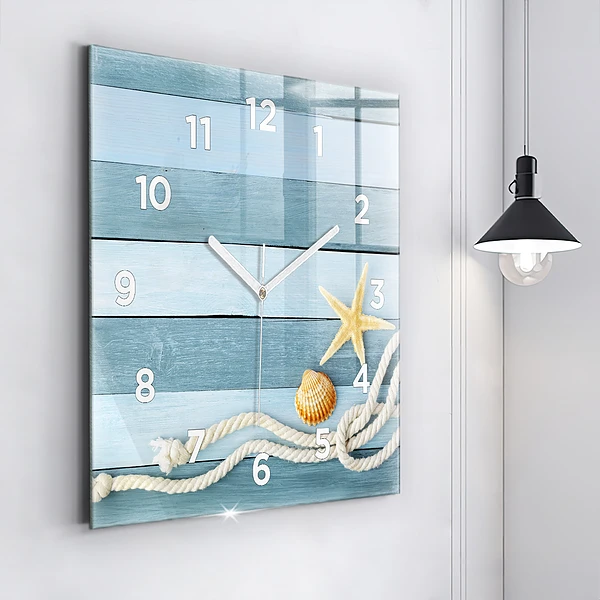 Wanduhr quadratisch Streifen und Muscheln