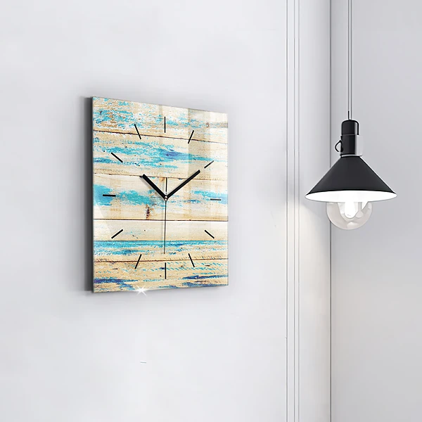 Wanduhr quadratisch Zerkratztes Holz
