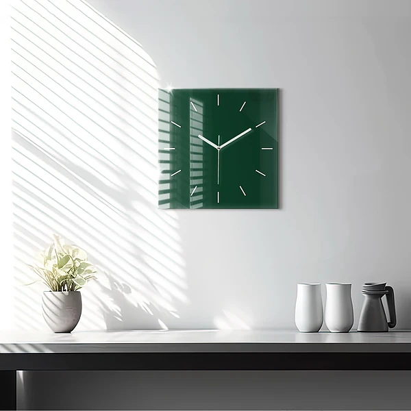 Wanduhr quadratisch Farbe Flasche grün