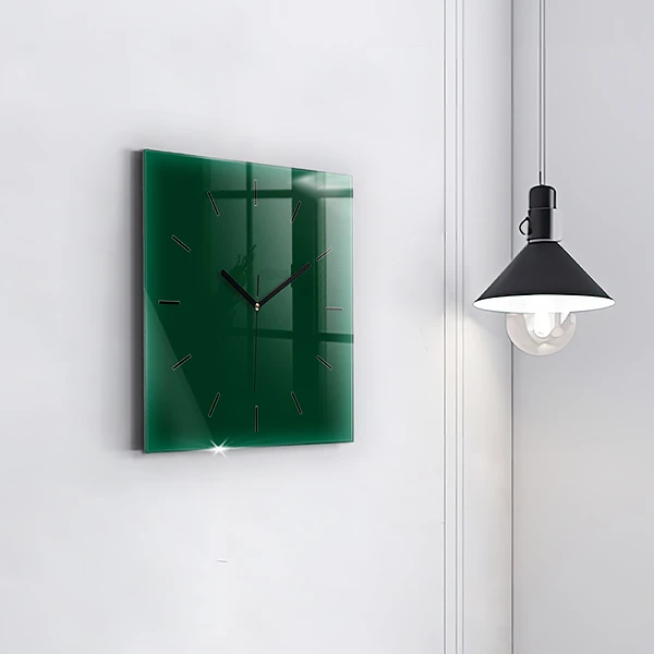 Wanduhr quadratisch Farbe Flasche grün